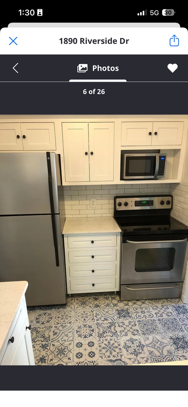 Photo - 1890 Riverside Dr