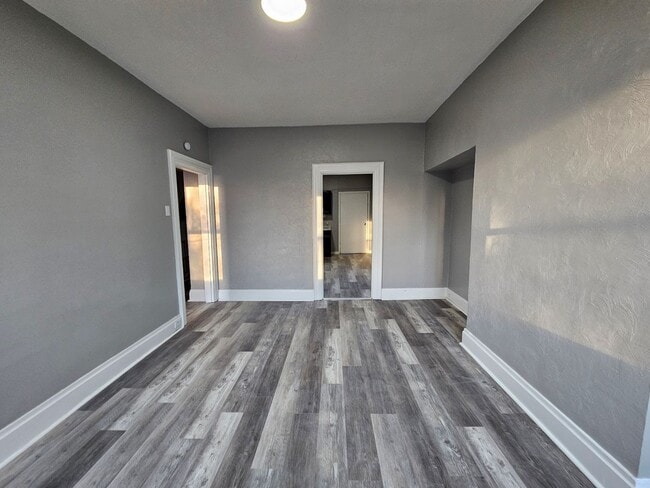 Photo - Newly updated 3 bedroom 1 bath apartment i...