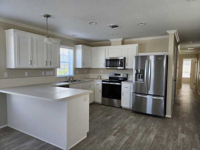 Photo - 1 Flamboyant St