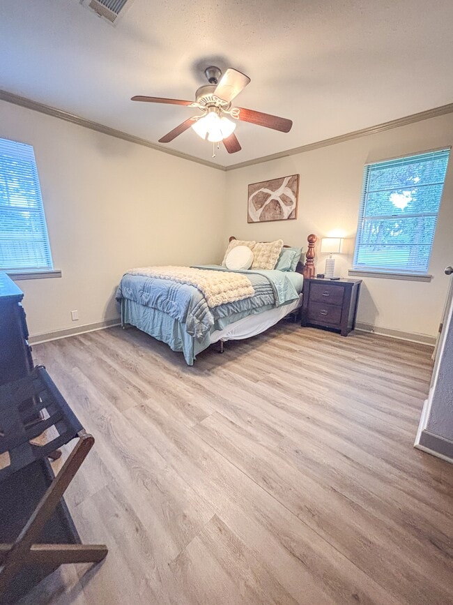 Photo - 710 McMillan Rd