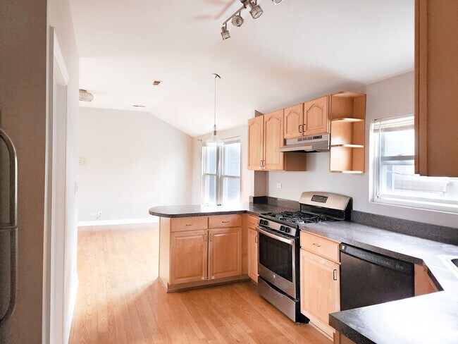 Photo - 1634 W Huron St