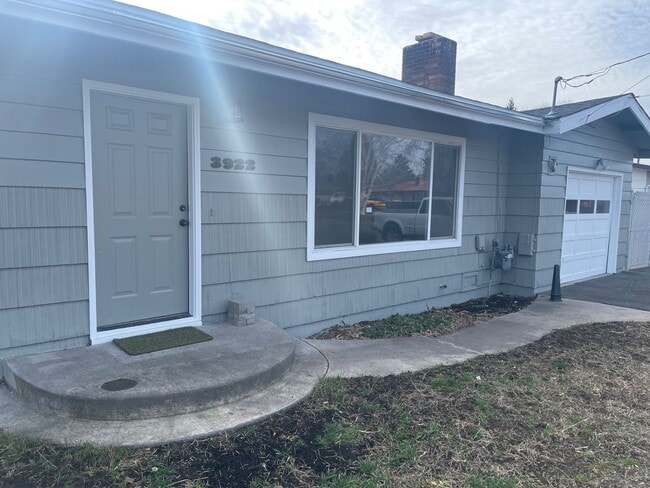 Beautiful 3 Bed 1.5 Bath House - Beautiful 3 Bed 1.5 Bath House