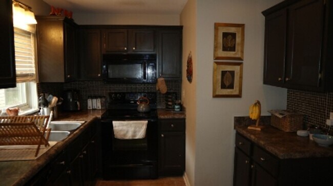 Photo - 1008 Broadway St Unidad B