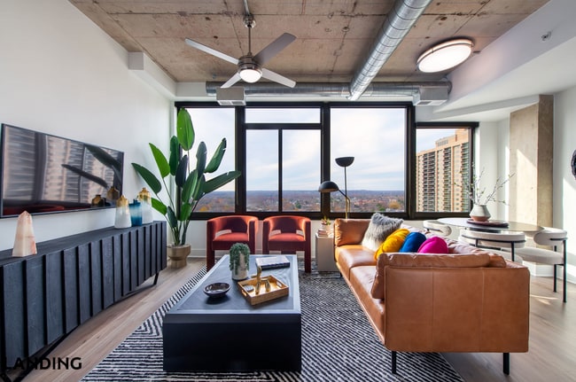 Photo - 5201 Leesburg Pike Unit 531