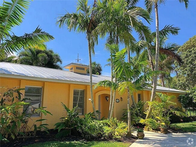 Building Photo - 15 Miramar Rd Rental