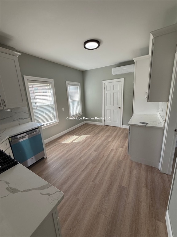 Photo - 22 Westford St Unidad 2