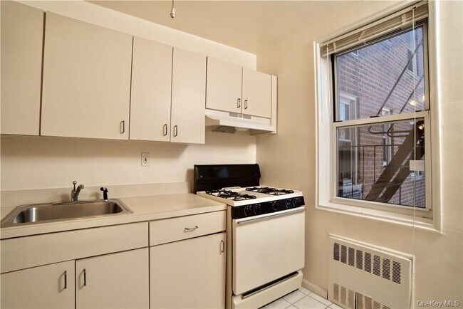 Photo - 2 Sadore Ln Unit 6R