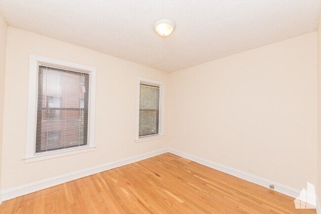 Photo - 3517 N Racine Ave