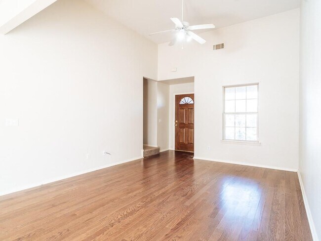 Photo - 3007 SW Amberwood Ave