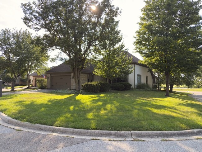 Building Photo - 5990 Kirkwall Ct W