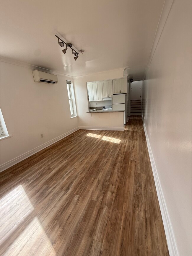 Photo - 1927 17th St NW Unit 6
