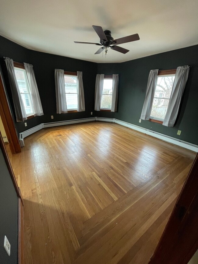 Living Room - 54 Allen St Unit 3 bedroom walkable to EB