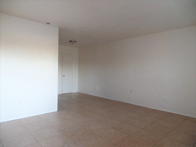 Photo - Great value 1/1 near SPC, Tyrone, Pinellas Trail & Azalea Rec
