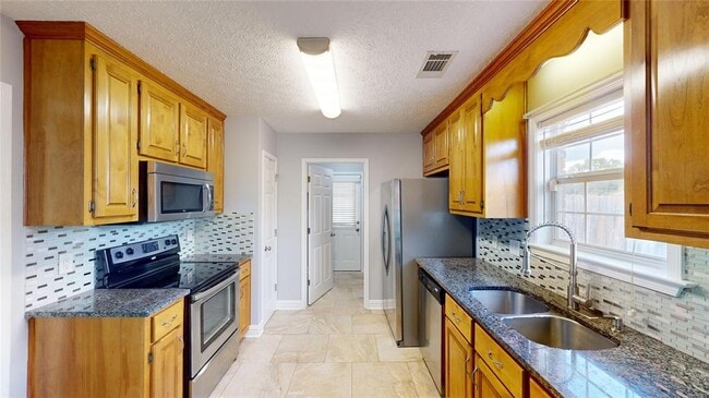 Photo - 275 Allen Dr