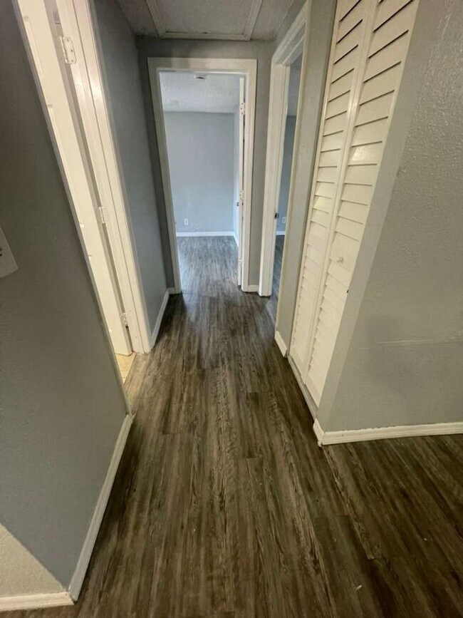 Photo - 2/1 St Pete Move In Ready