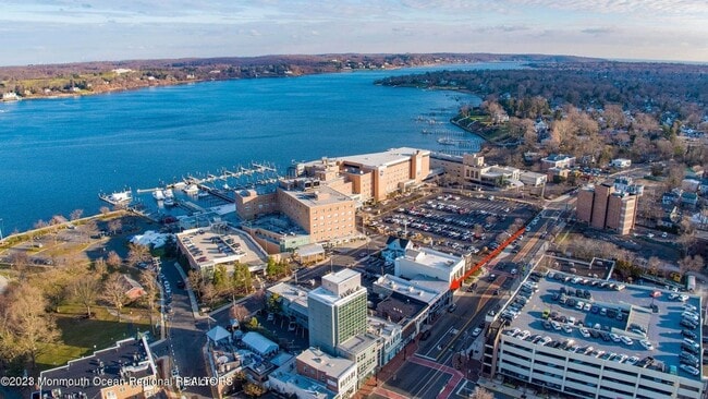 Photo - 37 E Front St