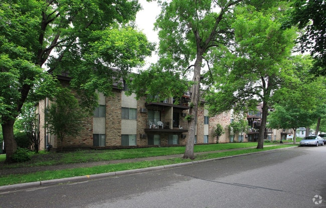 Char-Lin Apartments