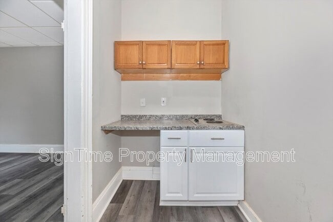 Photo - 220 Summit Ave Unit Apt 2R