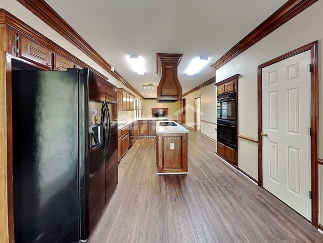 Photo - 1302 Hadaway Trail NE