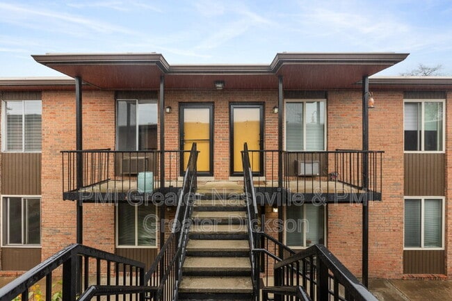 Building Photo - 3600 Hillsboro Pike Unit H16