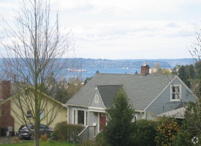 Building Photo - 4026 45th Ave SW Rental