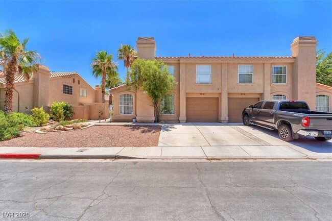 Building Photo - 2819 Briar Knoll Dr Rental