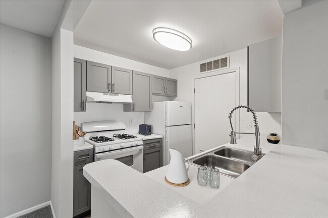 Two Bedroom (Renovated) - 2 Bath - 957 Sq.Ft.