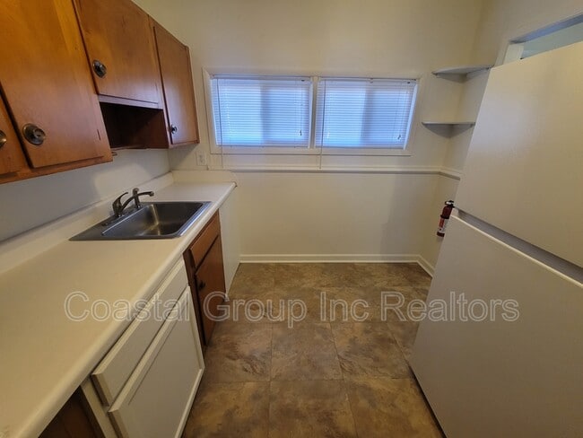 Photo - 1637 Wright Ln