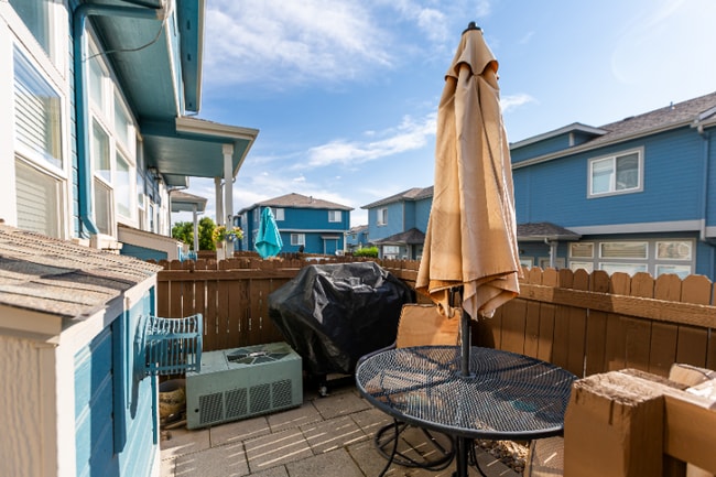 Photo - 12030 Leyden St