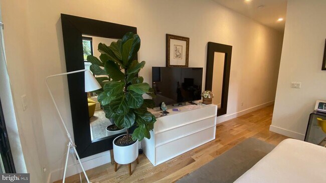 Photo - 1526 6th St NW