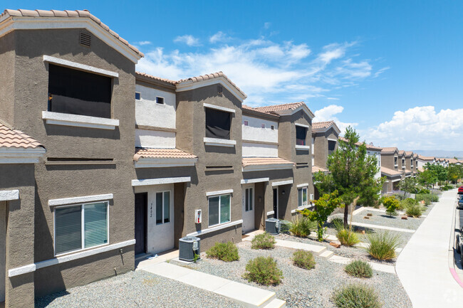 Primary View - Diamond Mesa Townhomes