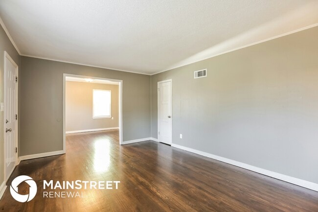 Photo - 7921 Brooklyn Ave