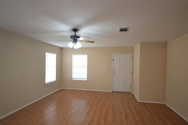 Photo - 200 Lombard Dr