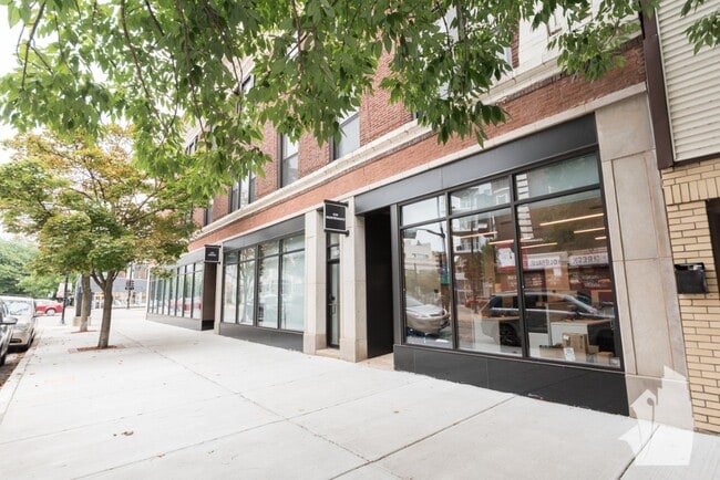 Photo - 1507 W Barry Ave Unit #  02