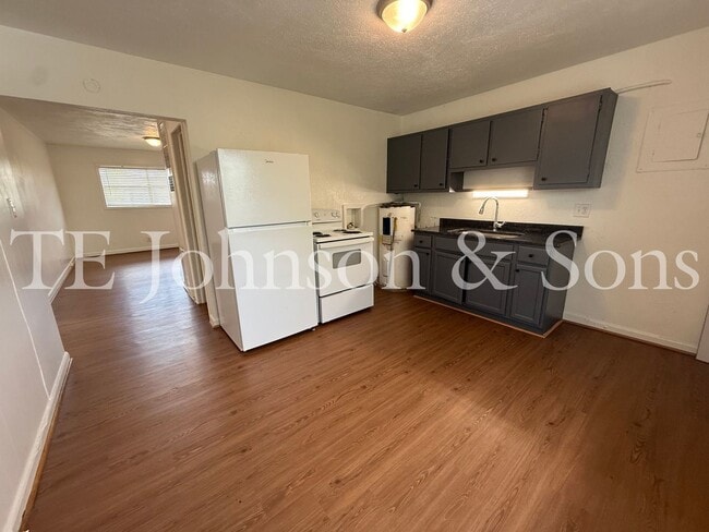 Photo - Updated Unit with Granite Counters & Off-Street Parking in Winston-Salem Unit 1137 C N Cameron Ave