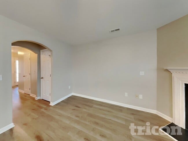 Photo - 45 Red Coat Dr