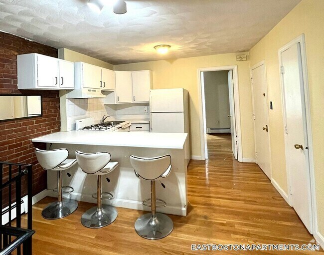 Building Photo - 145 Princeton St Rental