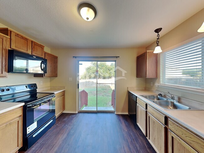 Photo - 2711 Candle Ridge Dr