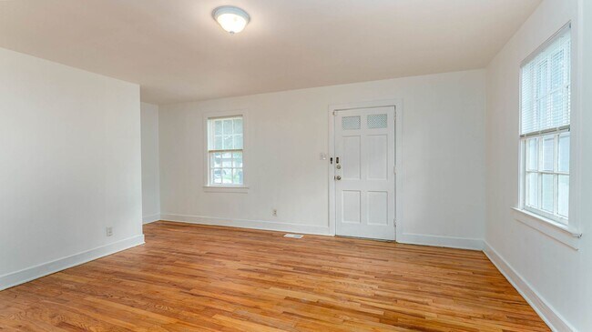 Photo - 3 Bedroom 1.5 Bath Townhouse in Wagener Terrace - Charleston Peninsula