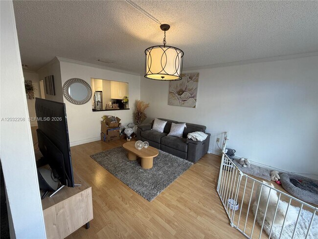 Photo - 9495 Palm Cir N Unidad 9495