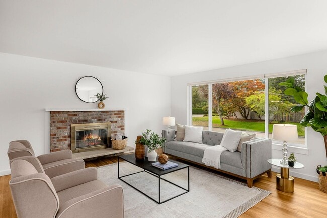 Photo - 5bd/3.5ba Bellevue Home