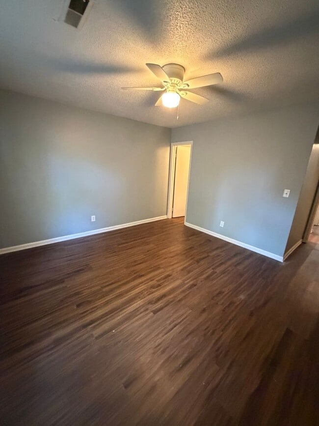 Building Photo - 232 Miami St Unit B