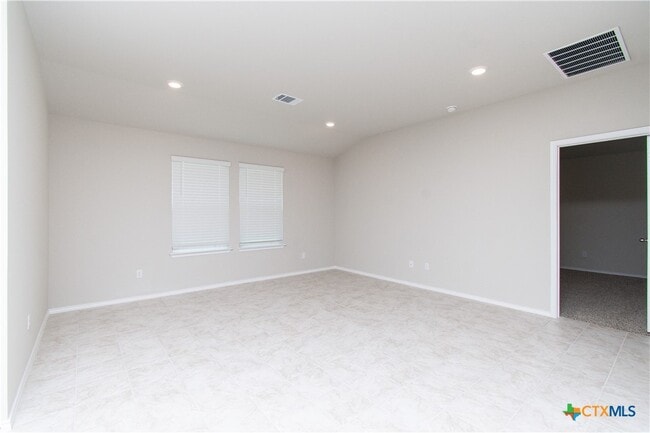 Photo - 1412 Rolling Thunder Dr