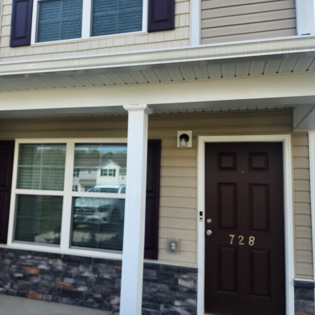 Photo - Almost New House for Rent in Lexington!