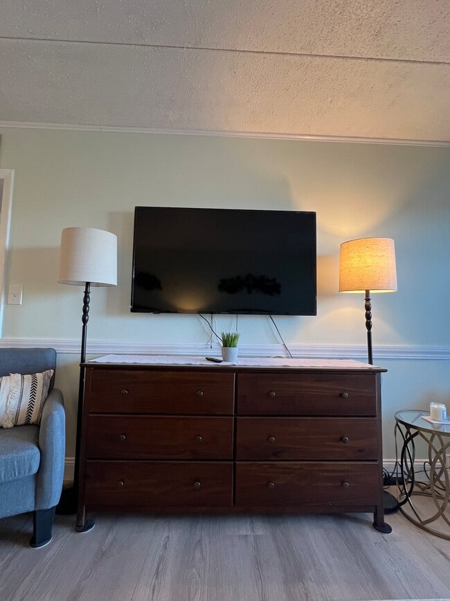 Photo - Cedar Lodge-103 Unit 103