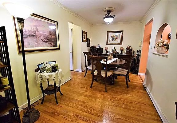 Photo - 90-11 35th Ave