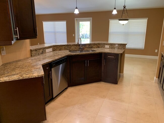 Photo - 4 Bedroom 2 bath CBS House with 2 car garage