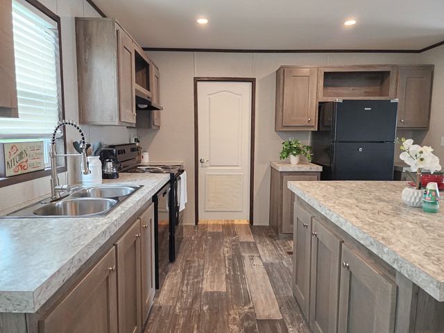 Photo - 141 Ponderosa Way