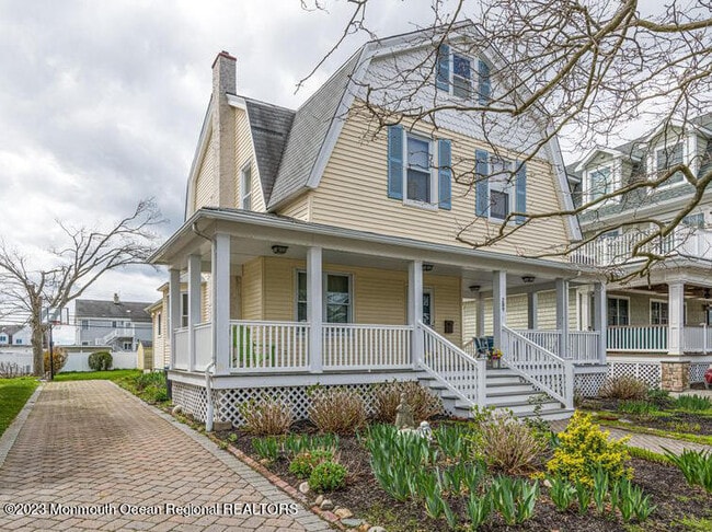 Photo - 209 4th Ave