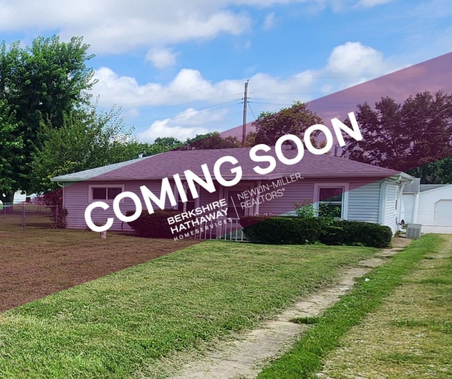 Building Photo - Charming 2-Bedroom Home On Terre Hautes North Side Near Terre Town School